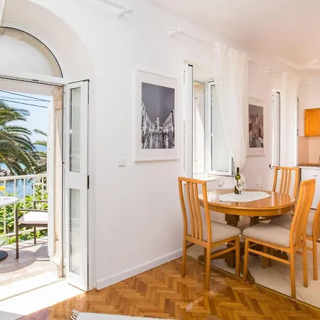 Vidak - One Bedroom With Balcony And Sea View - A4 아파트