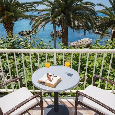 Vidak - One Bedroom With Balcony And Sea View - A4 아파트 *