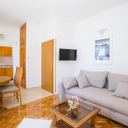 דירה Vidak - One Bedroom With Balcony And Sea View - A4 מולונאט