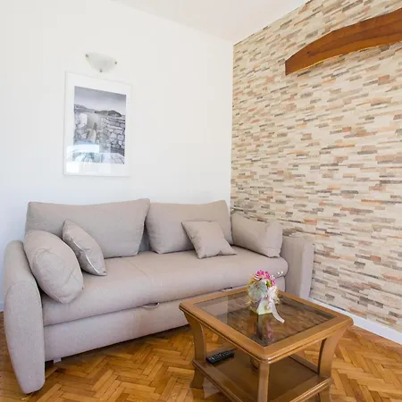 Vidak - One Bedroom With Balcony And Sea View - A4 * Molunat
